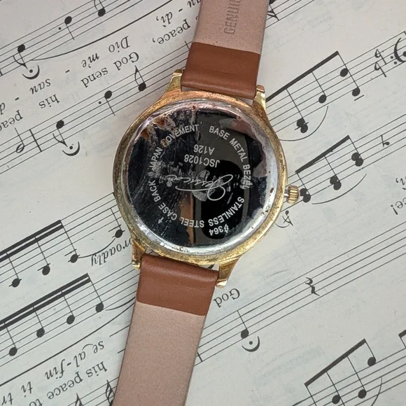 Brown Leather Strap Quartz Watch - Picture 4 of 11